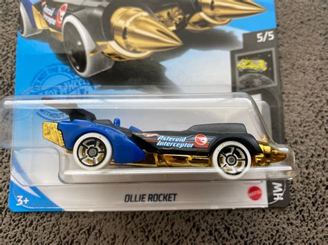 Hot Wheels Ollie Rocket Gold Black Treasure Hunt L Case HW Space