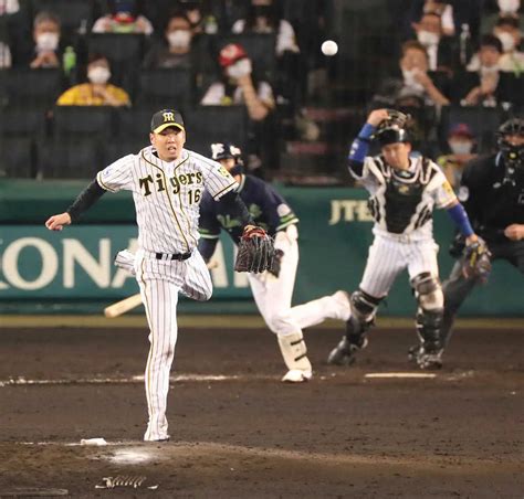 ＜神・ヤ（8＞5回、1死三塁から山田に適時打を打たれた阪神・西勇（撮影・成瀬哲） ― スポニチ Sponichi Annex 野球