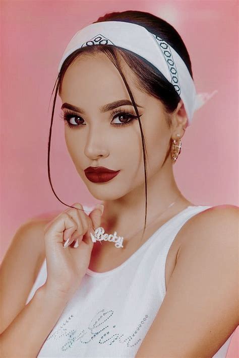 Becky G Style Becky G Outfits Female Portrait Poses Estilo Hip Hop Tattoo Skin Photographie