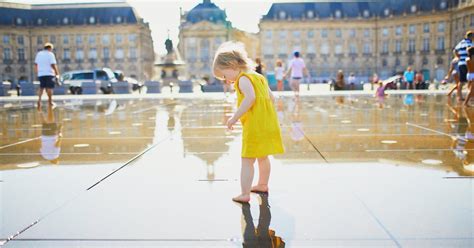 Vague de chaleur à Bordeaux la mairie mise sur la végétalisation et