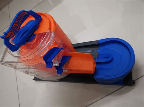 Original Hot Wheels City Super Spin Dealership Hobbies Toys Toys Games On Carousell