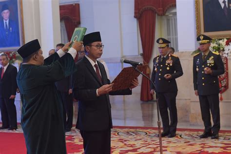 Presiden Jokowi Lantik Nawawi Pomolango Jadi Ketua Sementara Kpk