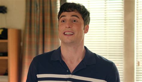 Muito Esforçado nova série gay de Benito Skinner estreia na Prime Video