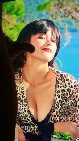 Liza Soberano Cum Tribute Guadeloupean Gay Beach Beach Porn Xhamster