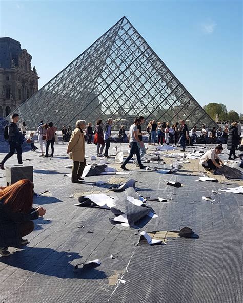 Actu L Oeuvre Monumentale De Jr D Grad E Juste Apr S Son Inauguration