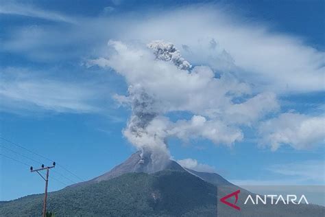 PVMBG Aktivitas Gunung Lewotobi Laki Laki Masih Tinggi ANTARA News