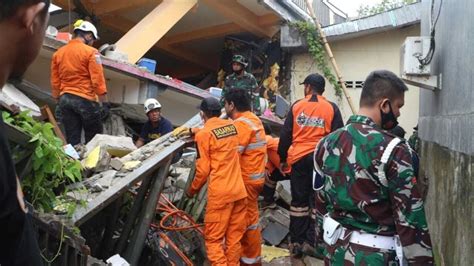 Indonesia earthquake: Sulawesi hospital among collapsed buildings | RNZ
