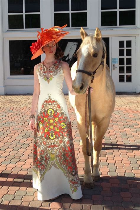 What Do Women Wear To The Derby