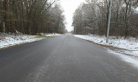 Na drogach może być niebezpiecznie IMGW ostrzega przed oblodzeniem