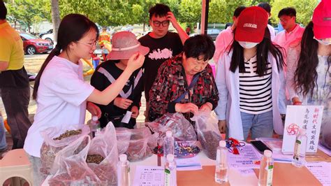 云南中医药大学中药学院· 本科生教育· 中药学院“沉香”中医药科普党员志愿服务团到联大社区 开展第一期“春季养肝——养肝之道”志愿服务活动