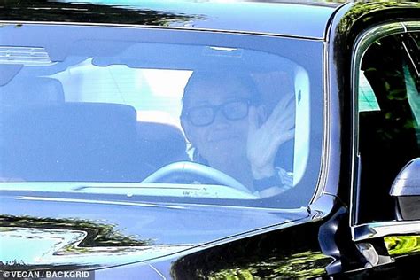 Jennifer Garner Smiles As She Leaves Ex Ben Affleck S Home On His