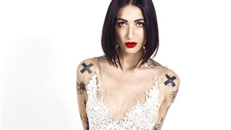 10 Hot Sexy Valentina Pegorer Bikini Pics