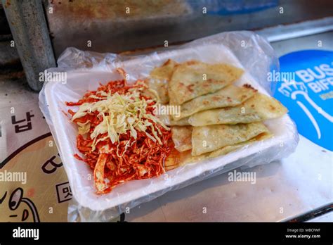 Busan, South Korea - March 24, 2018 : Busan Street food, Mandu at Busan ...