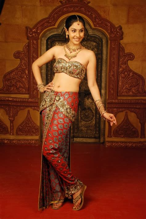 Get Way Look Hot Divya