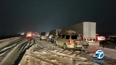 5 Freeway through Grapevine remains closed as storm dumps heavy snow ...