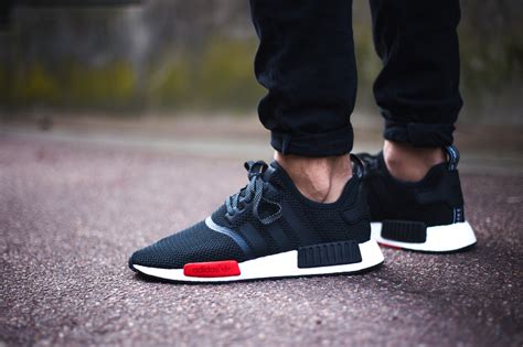 Adidas NMD R1 Footlocker Exclusive WAVE