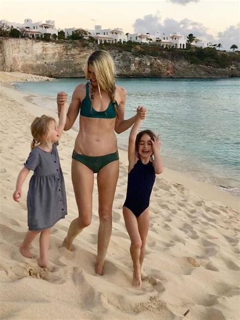 8 Hot Sexy New Marie Kondo Bikini Pics