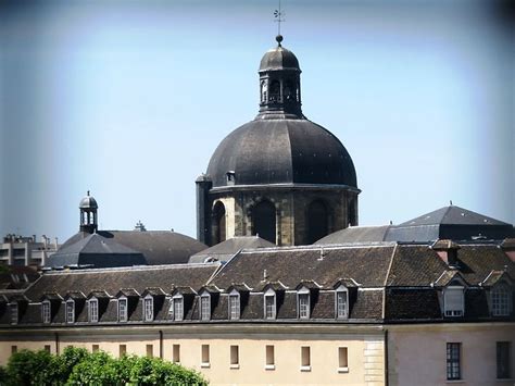 La Chapelle Saint Louis De La Salpétrière Hôpital De La Pitié