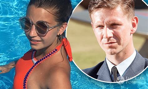 Julia Wieniawa Samotnie Na Wakacjach Wrzuci A Zdj Cie W Bikini A