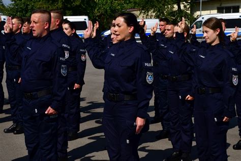 Nowi Funkcjonariusze W Szeregach Przemyskiej Policji Wydarzenia Kmp