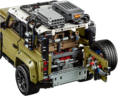 Конструктор LEGO Technic 42110 Land Rover Defender — купить по выгодной ...