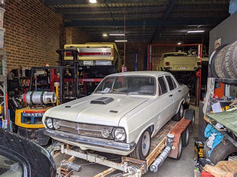 Old Holdens galore – Gassed Automotive
