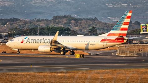 American Airlines Boeing 737 823 WL N940AN V1images Aviation Media