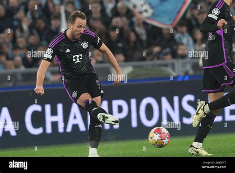 Harry Kane Fc Bayern Munchen Hi Res Stock Photography And Images Alamy