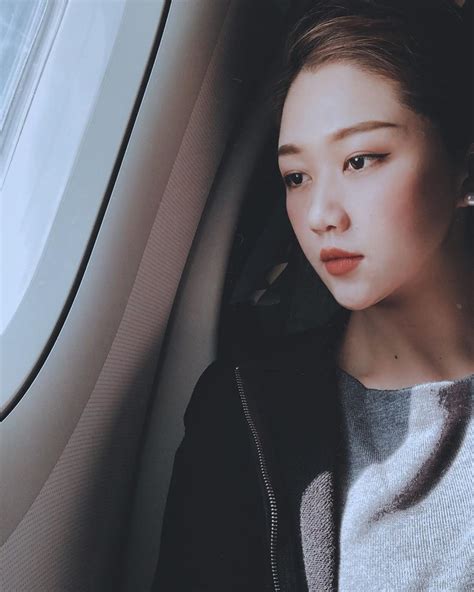 Danh tính gái xinh hiếm hoi được hot boy U Huỳnh Tấn Sinh follow trên Instagram Hẳn phải