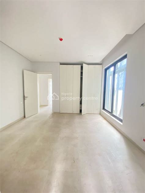 For Sale Luxuriously Built Bedroom Maisonette With High Quality