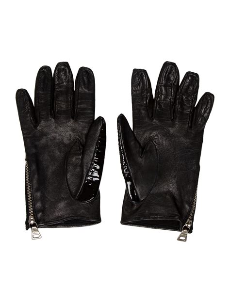 Prada Patent Leather Gloves - Accessories - PRA155719 | The RealReal