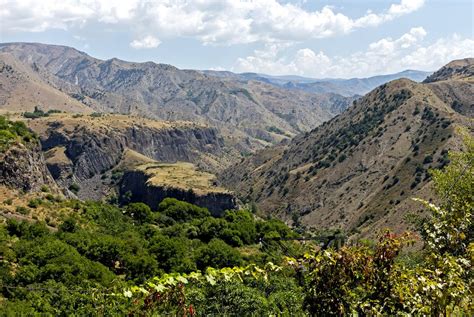 No end in sight to Armenian gold mine dispute