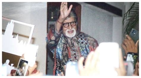 Amitabh Bachchan Reveals Why He Isnt Afraid Of Shaking Hands With Fans