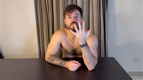 強烈的嗅探和findom指令 Pornhub Gay