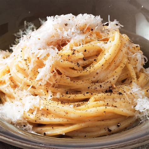 Ricetta Spaghetti Cacio E Pepe Piatto Romano La Cucina Italiana