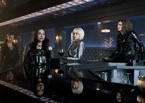 Foto De Erin Richards Gotham Poster Crystal Reed Erin