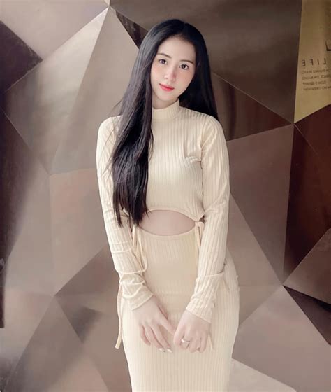 Hot Girl N Ng Xinh Nh L U Di C Phi G I C M B T Ng Tu I