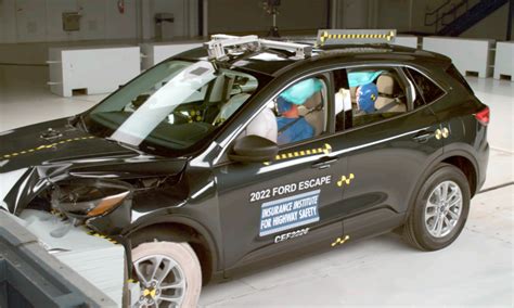 Ford Escape, Volvo XC40 fare best in new IIHS frontal crash test ...