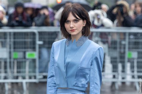 Emilia Jones Nude OnlyFans Leaks Fappening FappeningBook