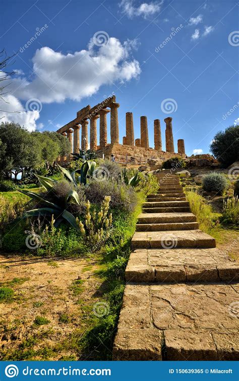 El Valle De Los Templos Es Un Sitio Arqueol Gico En Agrigento Sicilia