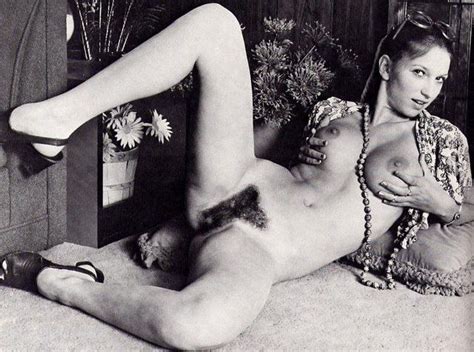 Black And White Lesbian Erotica