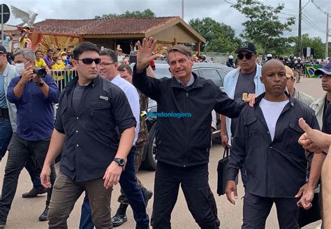 Fotos Bolsonaro Desembarca Em Porto Velho E Cumprimenta Apoiadores