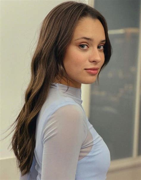 Daniela Melchior Light Skin Girls Long Hair Styles Beautiful