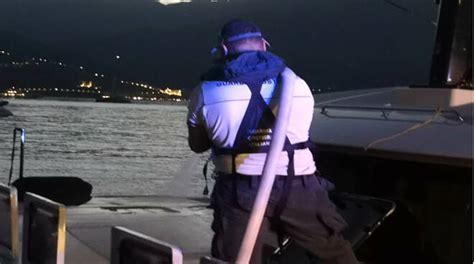 Amalfi Incendio A Bordo Di Un Catamarano Interviene La Guardia