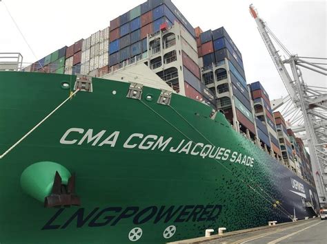 REPORTAGE Au Havre La CMA CGM Exhibe Son Porte Conteneurs Nouvelle