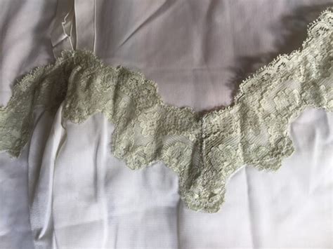 Vintage 1960s Slip Short White Lace Wedding Lingerie Gem