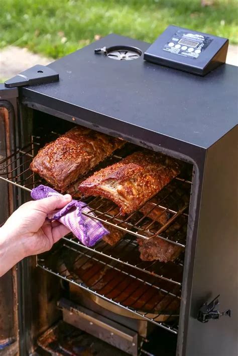 How To Smoke A Brisket In A Masterbuilt Smoker Pioneer Smoke House How