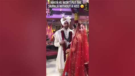 Indian Wedding Groom Wants Kiss First Then Get Jaymala Done 😍🥰 Youtube