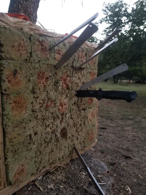 how to throw knives 11