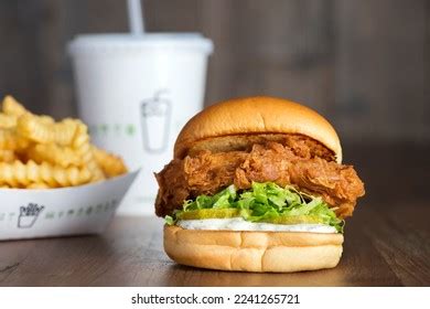 910 Zinger Burger Stock Photos, Images & Photography | Shutterstock